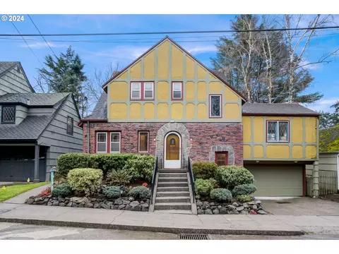 3344 NE Klickitat St, Portland, OR 97212