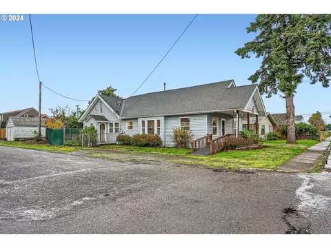 301 Berkley Ave, Molalla, OR 97038