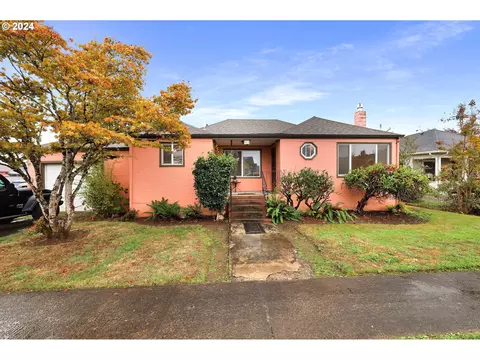 95 D St, Creswell, OR 97426