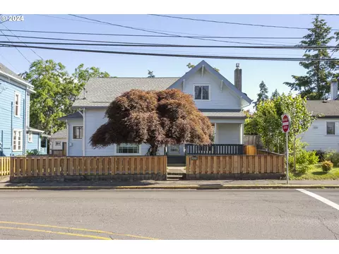 422 Division St, Oregon City, OR 97045