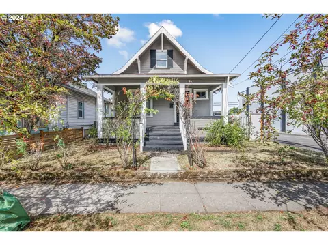 5417 SE Center St, Portland, OR 97206