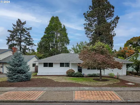 12655 SW Glenhaven St, Portland, OR 97225