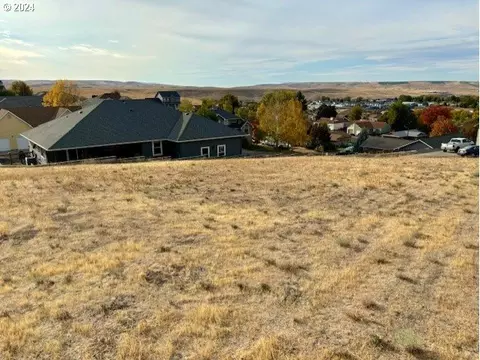 SW Quinney Ln, Pendleton, OR 97801 photo 9