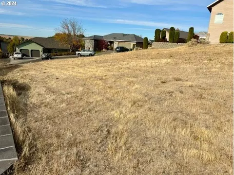 SW Quinney Ln, Pendleton, OR 97801 photo 5