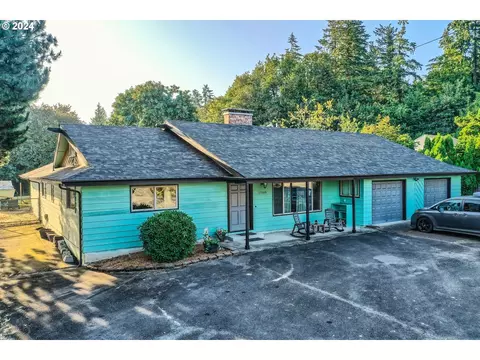 17560 S Holly Ln, Oregon City, OR 97045