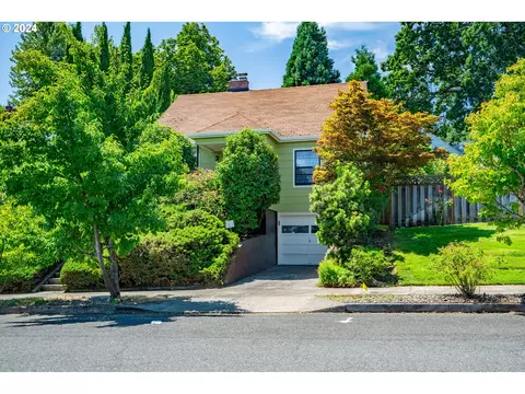 4315 SW View Point Ter, Portland, OR 97239