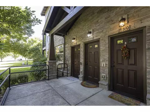 724 NE Newstead Ln, Beaverton, OR 97006