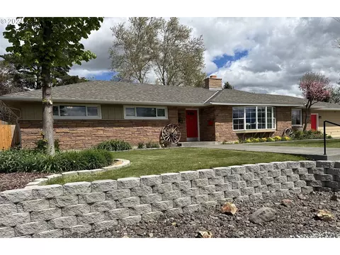 1215 NW Johns Ave, Pendleton, OR 97801