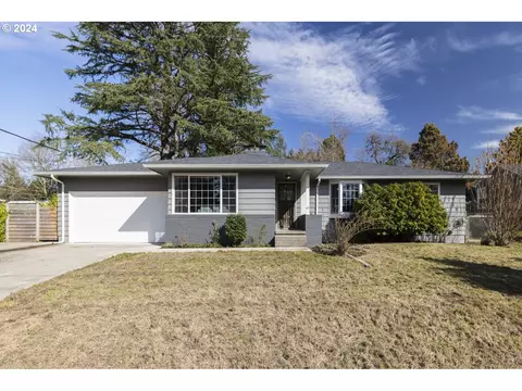 15810 SE Oatfield Rd SE, Milwaukie, OR 97267