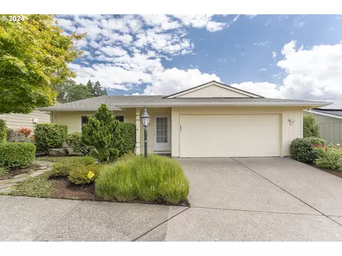 10415 SW Highland Dr, Portland, OR 97224
