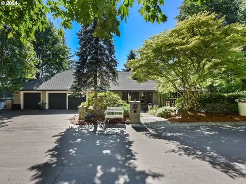 18320 Delenka Ln, Lake Oswego, OR 97034