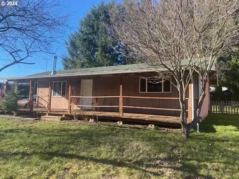 400 E Twin Falls St, Yacolt, WA 98675