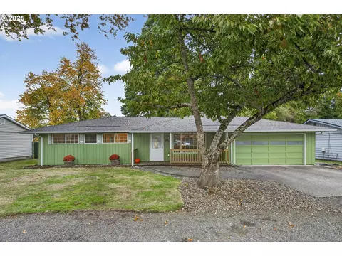 1043 NE Sturgess Ave, Hillsboro, OR 97124