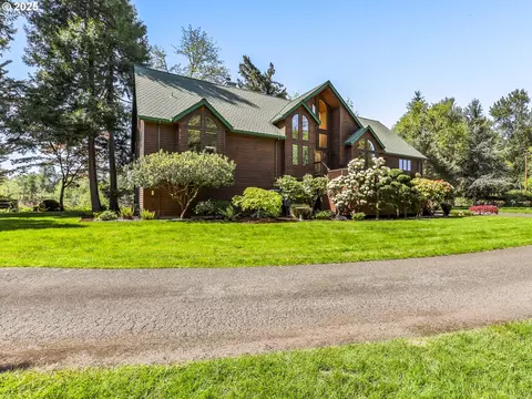 16801 S Clackamas River Dr, Oregon City, OR 97045