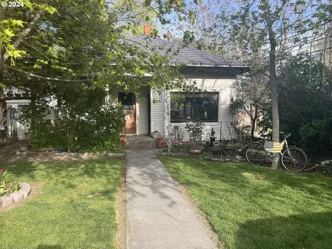 230 NE 3rd St, Hermiston, OR 97838