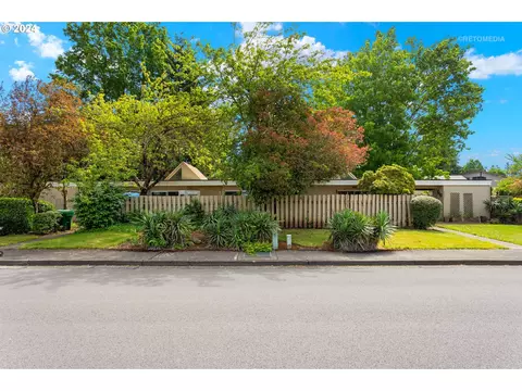 1625 Best Ln, Eugene, OR 97401