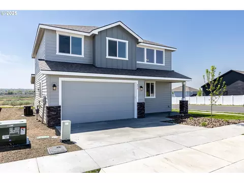 Exterior - 856 E Autumn Ave, Hermiston, OR 97838 photo 3 of 8
