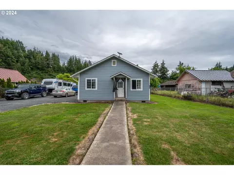 160 E Date St, Powers, OR 97466