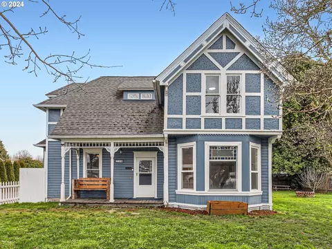 730 S 12th Ave, Cornelius, OR 97113