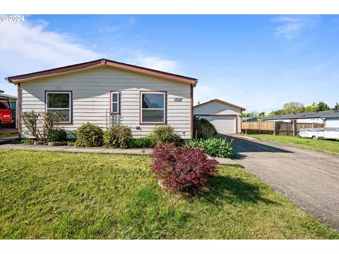 1727 NW 8th St, Mcminnville, OR 97128