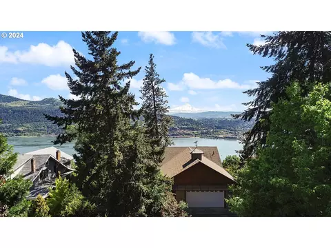 121 SE Oak St, White Salmon, WA 98672