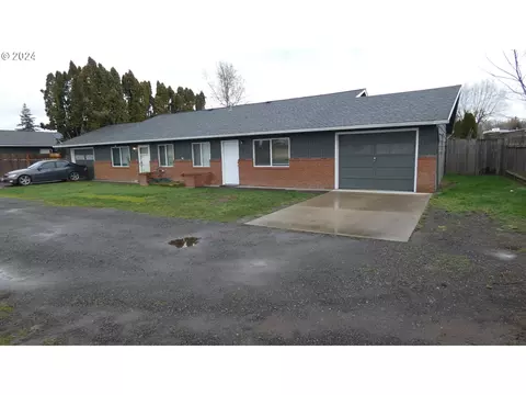107 SE 4th St, Battle Ground, WA 98604