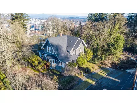 1507 SW Spring St, Portland, OR 97201