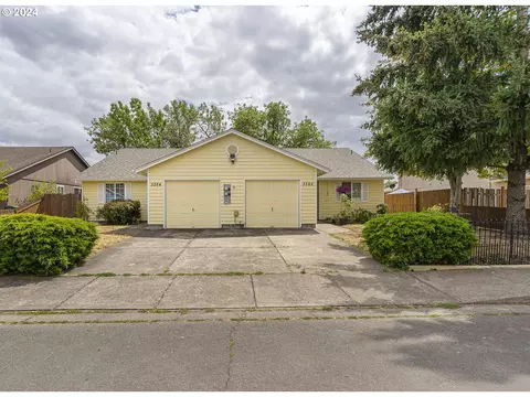 3282 Rockingham Ct NE, Salem, OR 97301