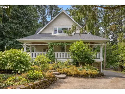 8437 SW 42nd Ave, Portland, OR 97219