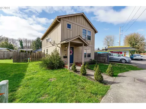 1007 Pacific Ave, Kelso, WA 98626