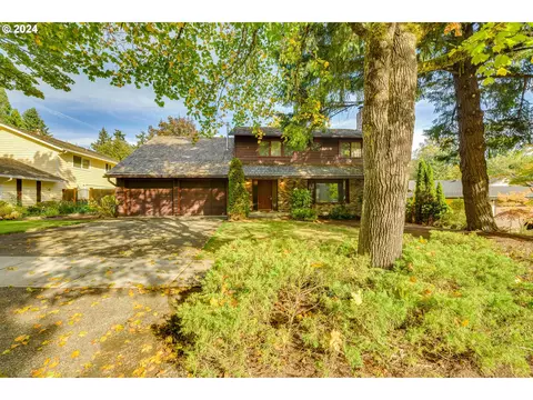 13255 SW Saratoga Ln, Beaverton, OR 97008
