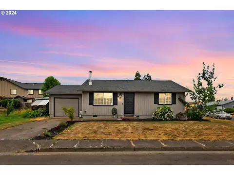 311 W F St, Creswell, OR 97426