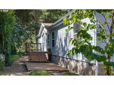 483 E Water St, Lafayette, OR 97127