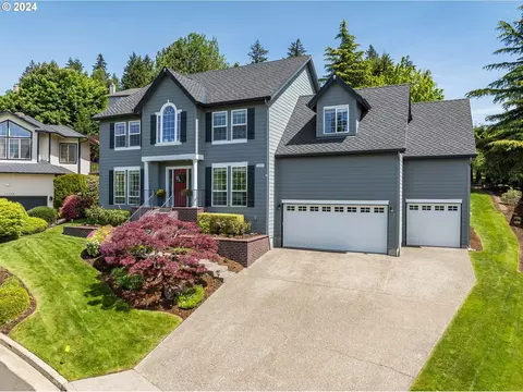 12313 SE Wagner St, Happy Valley, OR 97086