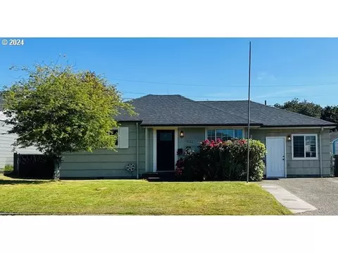 831 Garfield Ave, Coos Bay, OR 97420