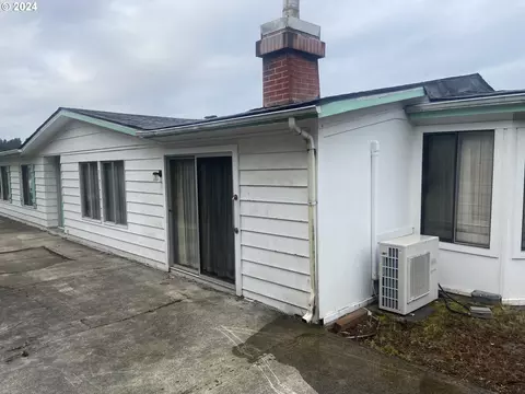 1600 Rhododendron Dr #411, Florence, OR 97439