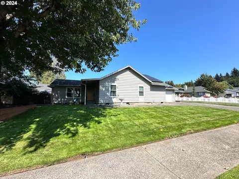2012 NE 152nd St, Vancouver, WA 98660