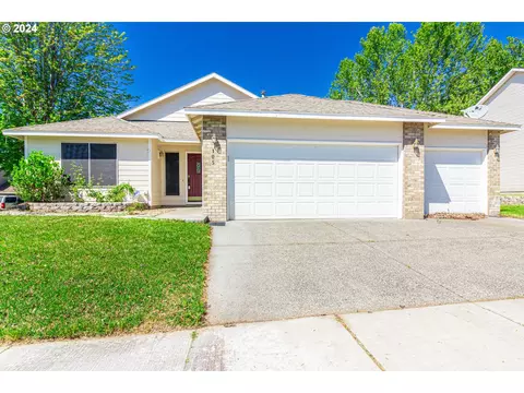 105 NE 11th St, Hermiston, OR 97838