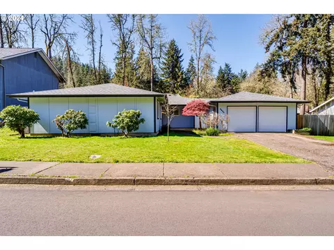 2620 Windsor Cir E, Eugene, OR 97405