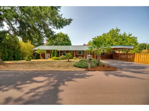 585 SE 66th Ave, Hillsboro, OR 97123