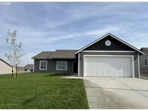 2857 Curlew St, Umatilla, OR 97882