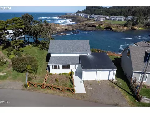 235 Vista St, Depoe Bay, OR 97341
