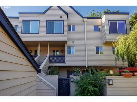 2785 NW Upshur St #C, Portland, OR 97210