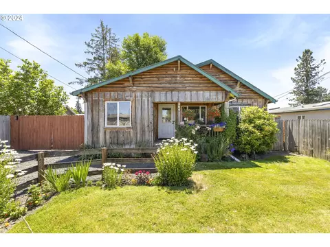 504 Washington St, Silverton, OR 97381 photo 1