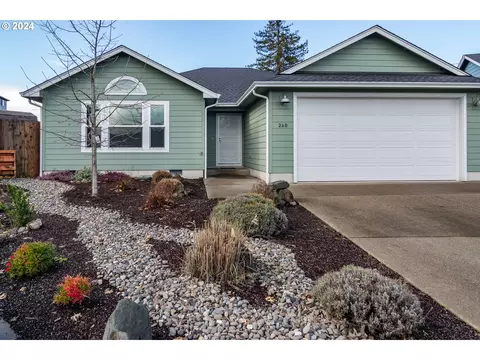 260 Braxton Ct, Roseburg, OR 97471