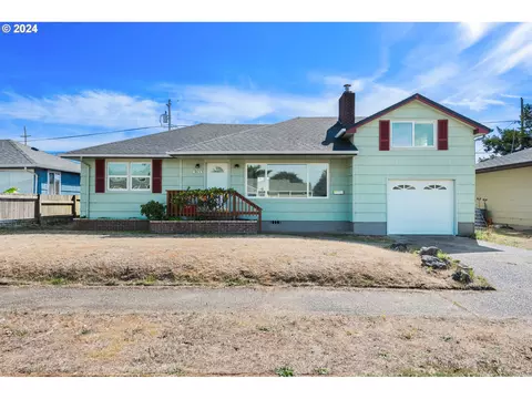 965 Noble Ave, Coos Bay, OR 97420