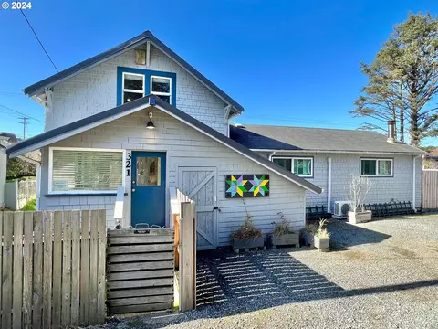 321 N Beacon St, Rockaway Beach, OR 97136
