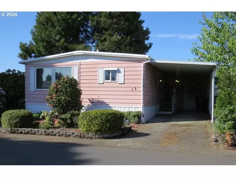 1800 Lakewood Ct #12, Eugene, OR 97402