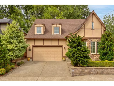 13117 SW Deergrove Ln, Tigard, OR 97224