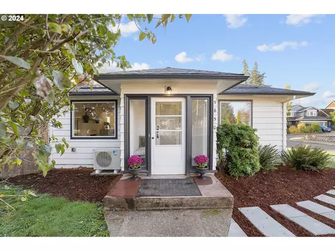 5650 SE Kayla Ct, Milwaukie, OR 97222
